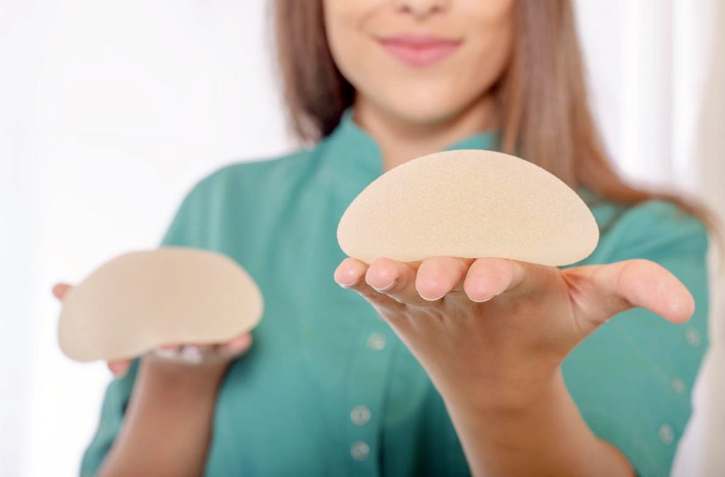 How to Choose the Right Breast Implant Size